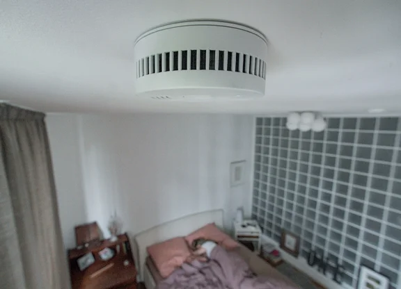rrl_pressefoto_rauchemlder-schlafzimmer-decke_2022_FINAL.jpg
